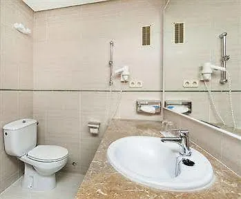 Sumba- Borneo Otel Cala Millor